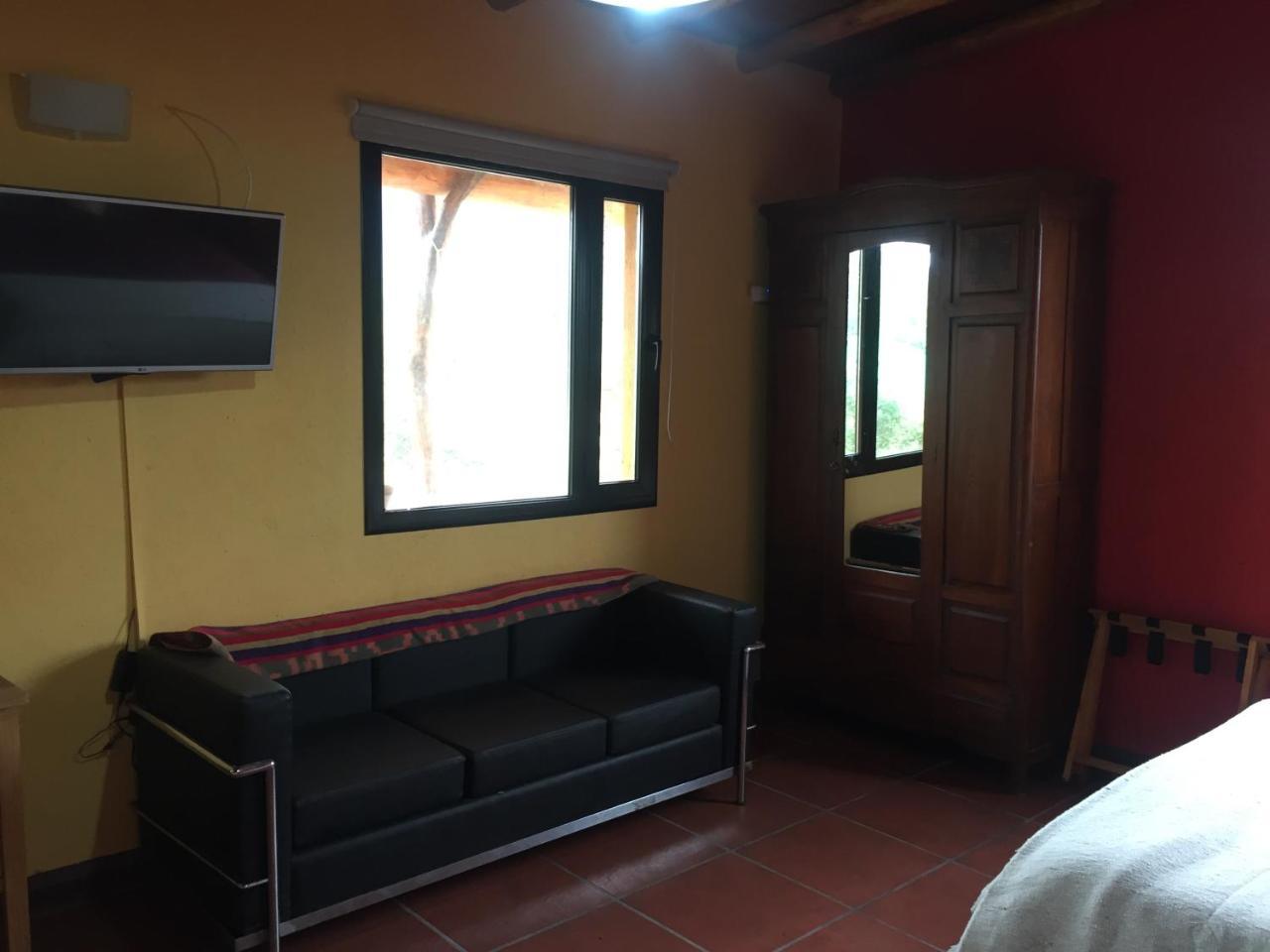 Taos Pueblo Apartahotel Capilla del Monte